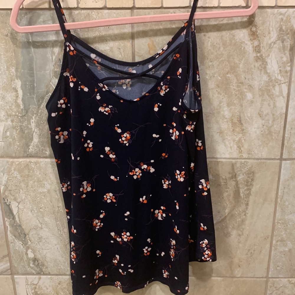 Kaileigh navy blue floral prints, tank top size medium - Picture 3 of 4